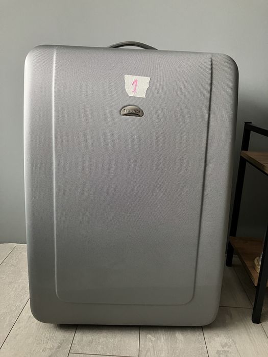 Куфари. Revelation и Carlton