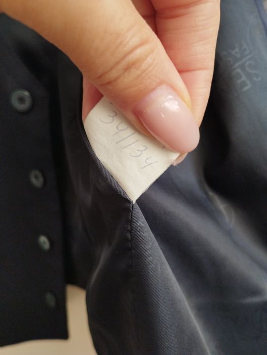 Продам школьную форму жилет