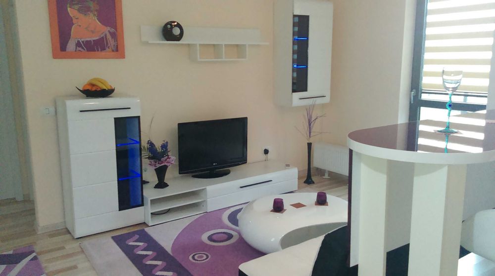 PROPRIETAR închiriez Apartament cu 2 camere în BLOC NOU în ZONA BADEA CÂRȚAN  la 10 minute de Facultatea de Medicină
