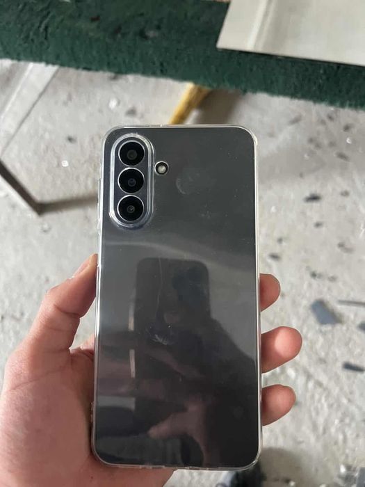 Samsung a17 telefoni