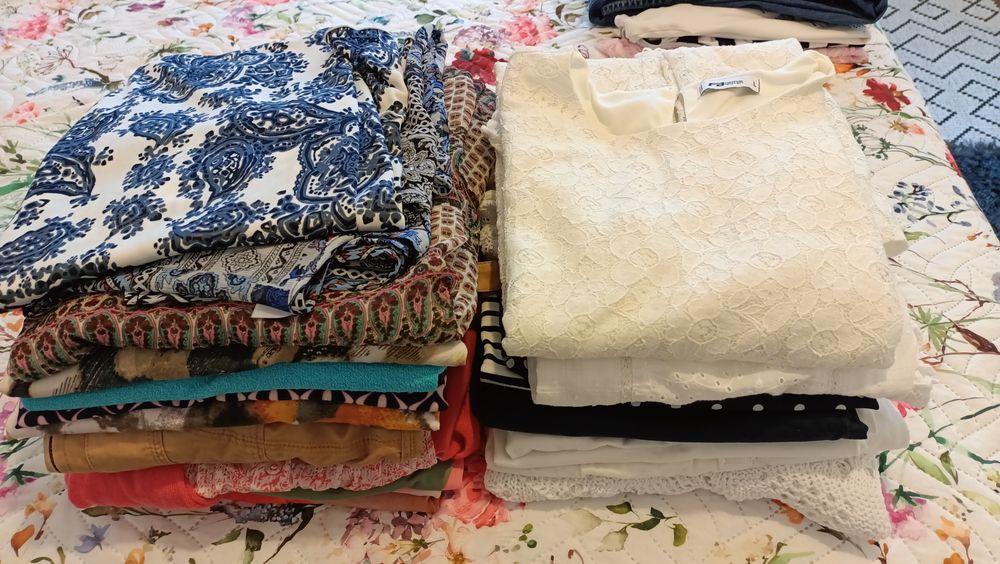 Lot haine mărime M/ 38-40