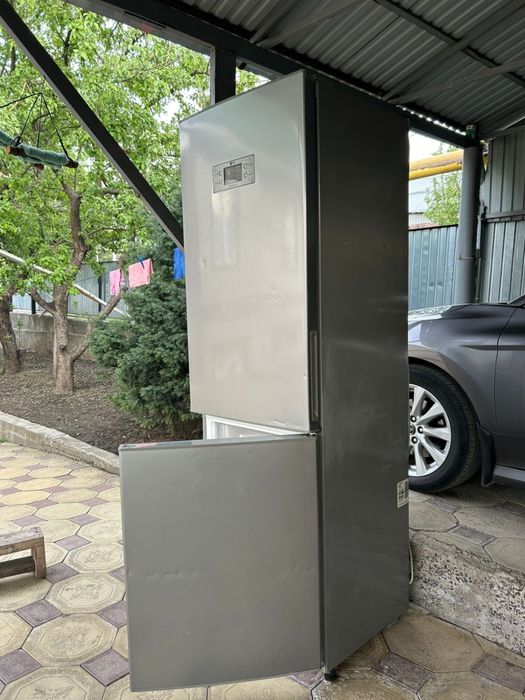 Холодильник компании LG