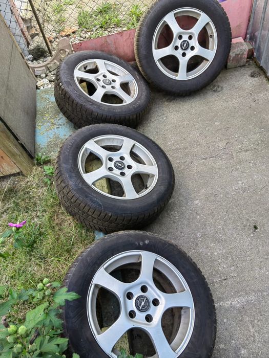 Roti iarna 215/60 R16