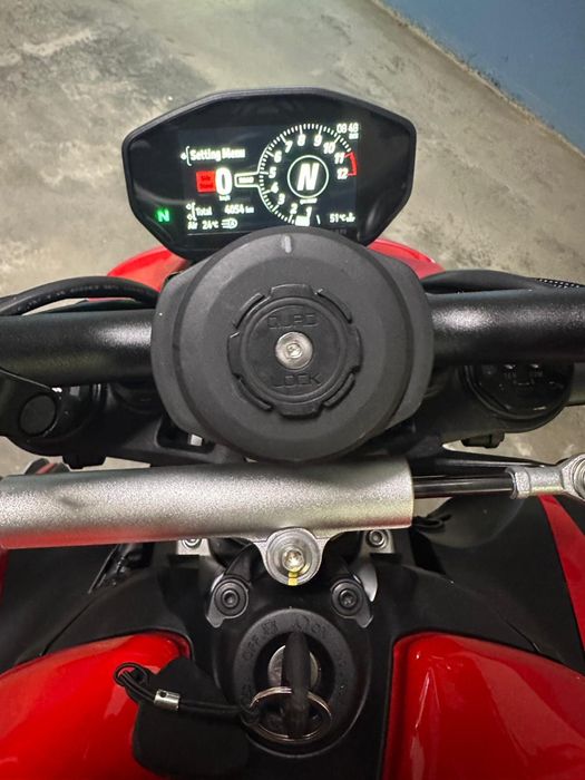 Vand Ducati Streetfighter V2