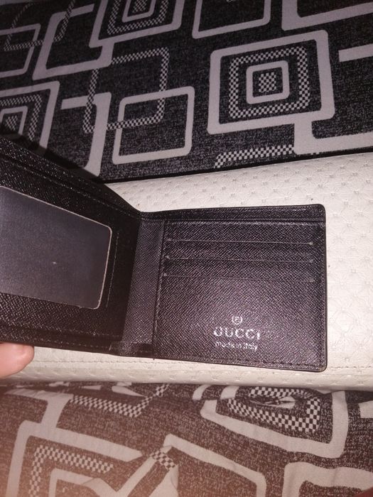 Vând portofel Gucci