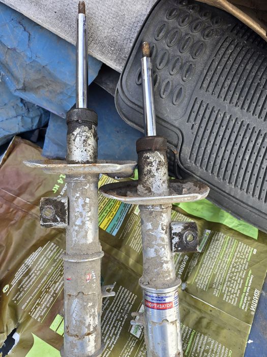 Продам аморты ss20