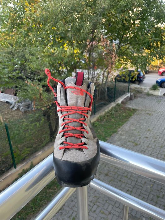 Обувки за планина The north face