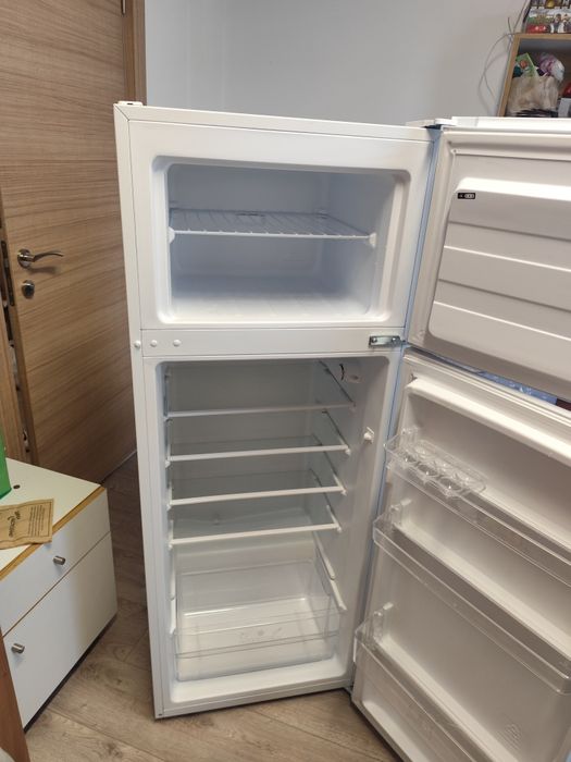 Хладилник NEO, среден размер