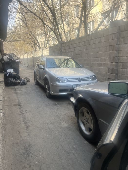 Гольф 4 объем 1,6 мех