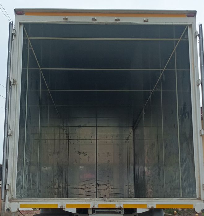 Furgon butka sotiladei izotermik butka