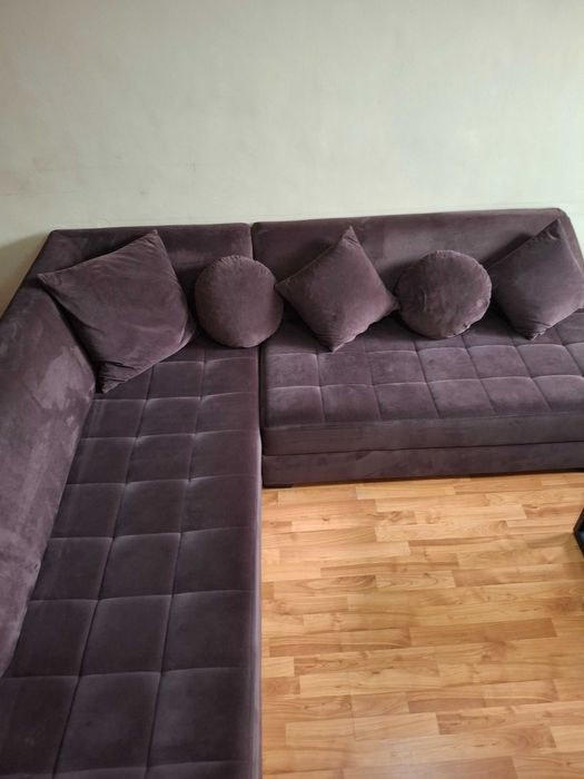 Ъглов диван с лява лежанка