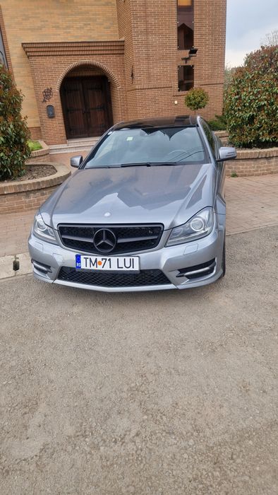 Mercedes- Benz C 220 AMG