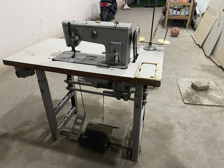 Срочно пр. 2 шт. Швенная машина  1. Распошивалка.2. Шевенная машина