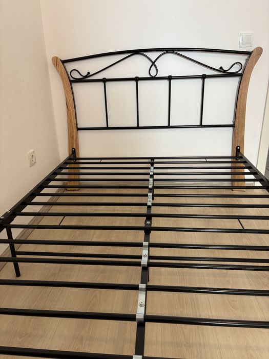 Cadru de pat metal