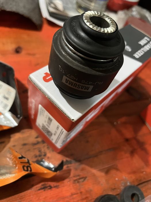 Продам запчасти на тойота рав 4