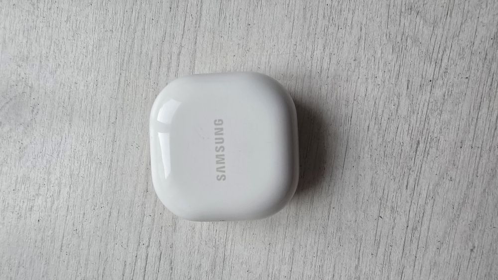 Galaxy buds FE 2023
