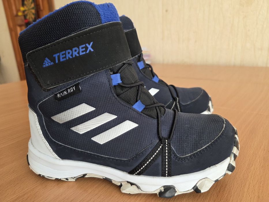 Ботинки  Adidas  оригинал