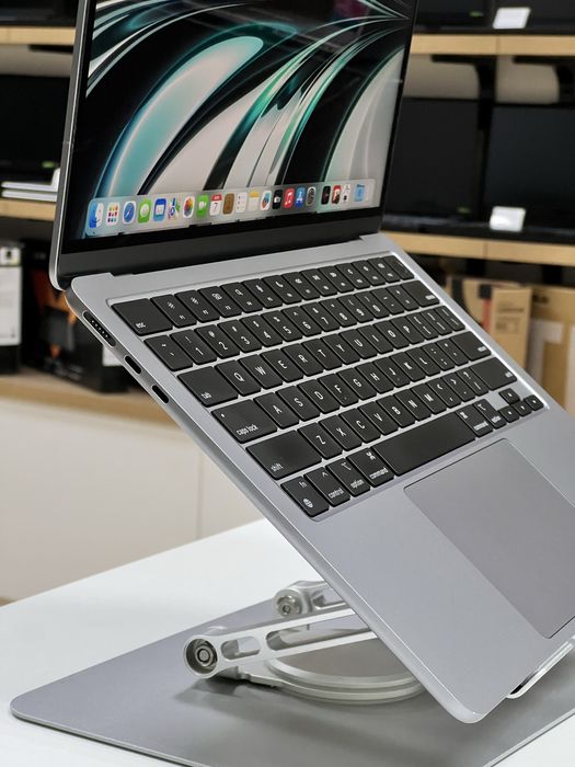 Apple Macbook Air | M3 | 16/256Gb