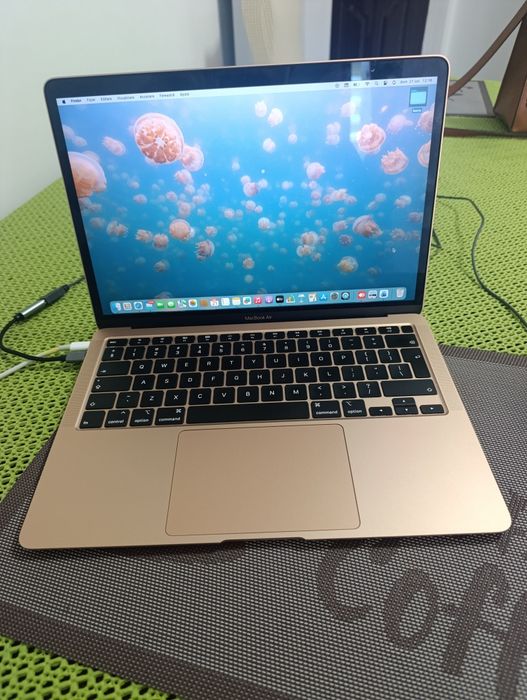 Laptop Macbook Air