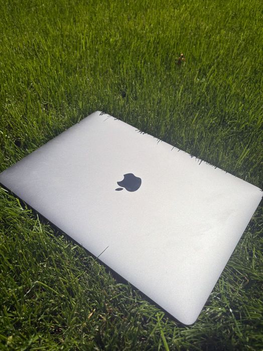 MacBook Air M1 256 GB 8GB RAM (Utilizat)