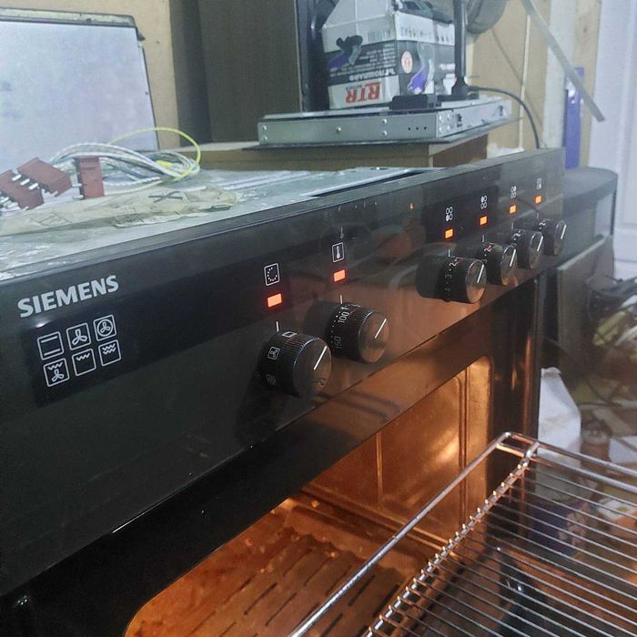 Комплект фурна за вграждане с голям плот Сименс