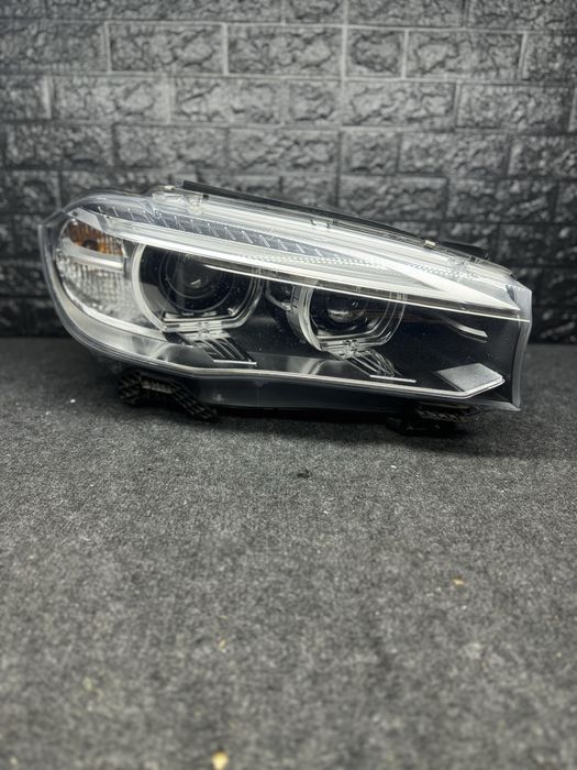 far dreapta bmw x5 f15 x6 f16 bixenon complet