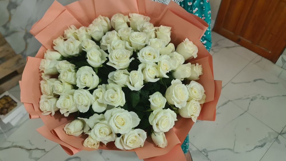 Роза букет белый роза 51шт