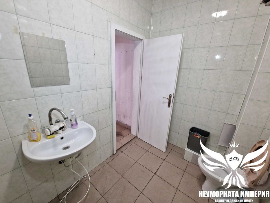 Дава се под наем Магазин в Асеновград - 180 кв.м за 727.77 € - Снимка #23