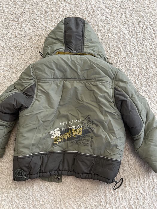 Продам куртку зимнюю на мальчика