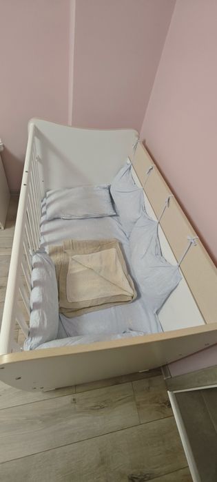 Детско легло/кошара с подарък обиколници, одеало и чаршафчета