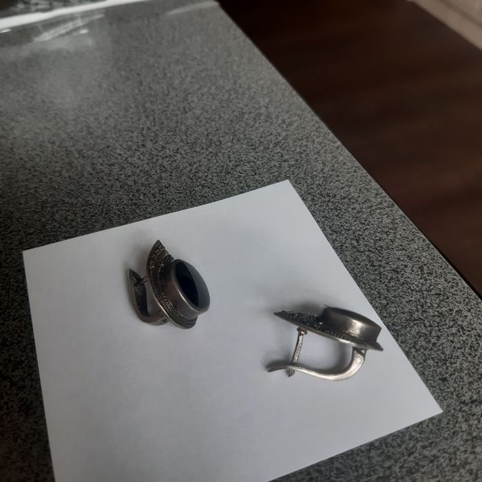 Продам серьги серебро