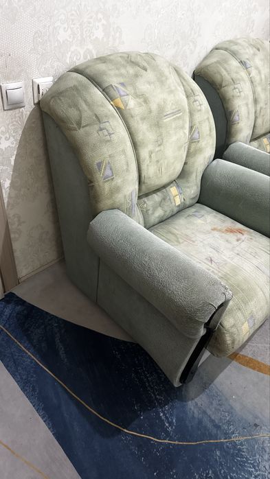 Продам 2 кресла.