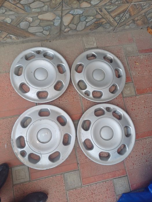 Колпаки Пассат голф вента