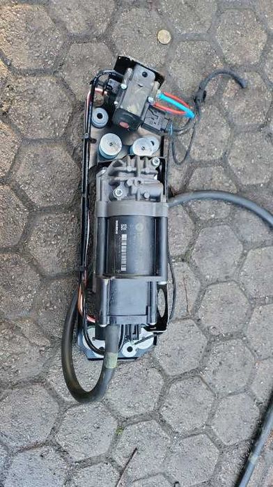 Compresor suspensie perne aer BMW Seria 5 F10,