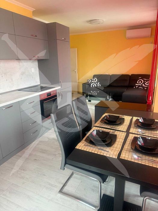 Продава се Тристаен апартамент в Бургас, Сарафово - 94 кв.м за 2000 €/кв.м - Снимка #1