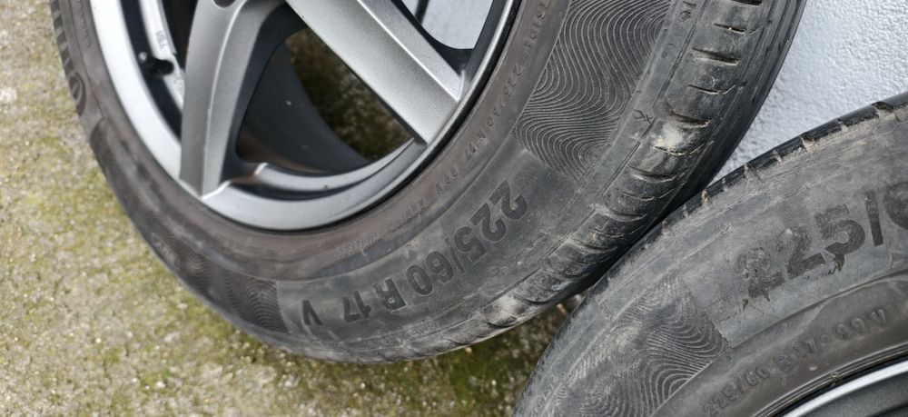 Джанти 17" DEZENT 7.5J 5x114.3 ET45 отвор 71.6мм с гуми CPC5 225/60/17