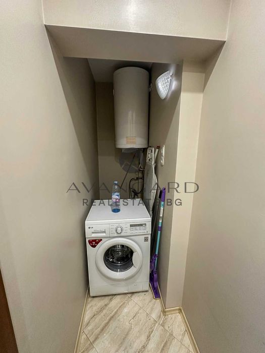 Продава се Тристаен апартамент в Пловдив, Кючук Париж - 106 кв.м за 2076 €/кв.м - Снимка #7