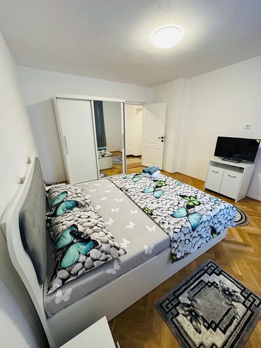 Apartament decomandat,luminos și liniștit-83 m²,vedere spectaculoasă