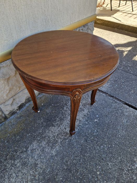 Красива антикварна френска масичка масив