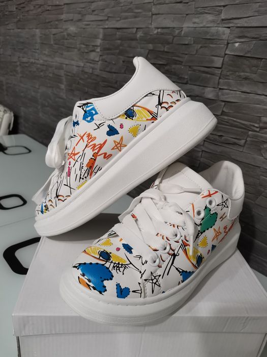 Adidași multicolor, mărimea 37 /38, noi!