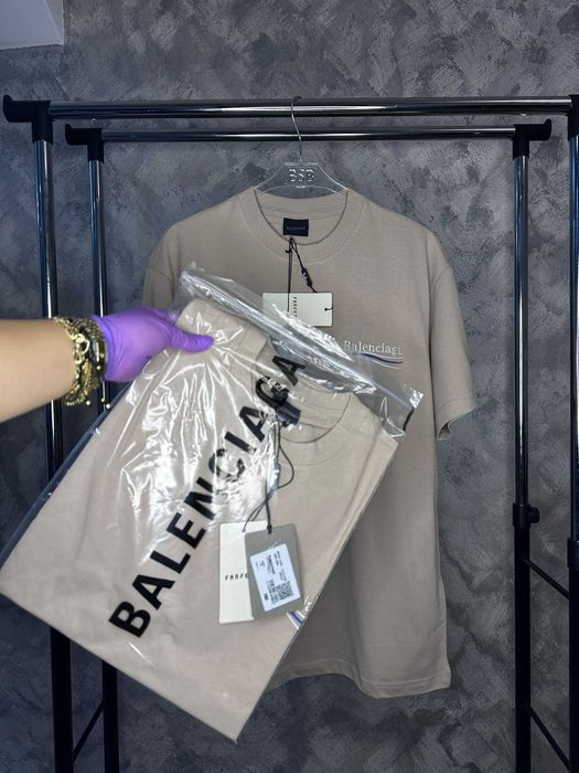 Tricou Balenciaga