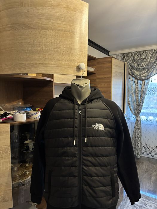 Vând hanorac de barbați