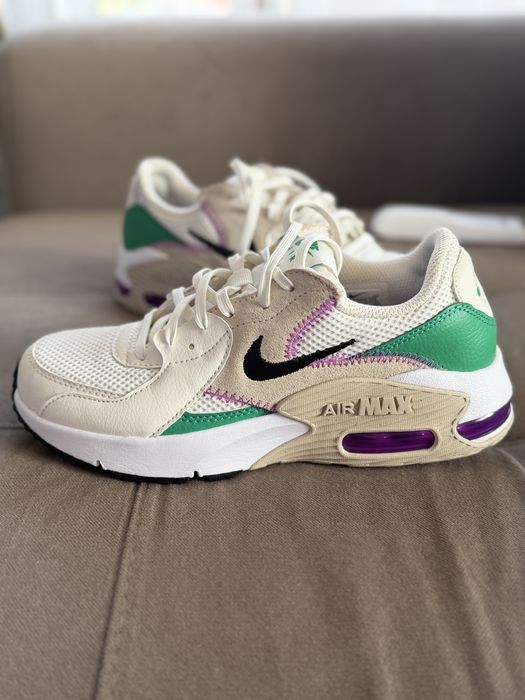 Продавам Nike Air Max Excee