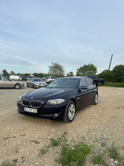 BMW Seria 5 Touring (F11), motorizare 2.0 diesel (520d), an fabricație 2012, cutie automată.