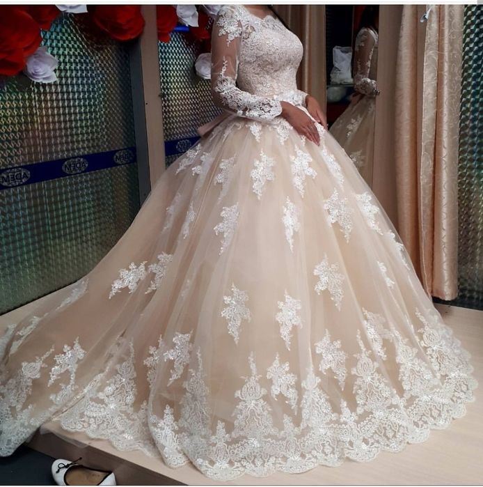 Продам очень красивое платье!