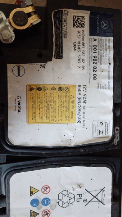 Baterie auto originală Mercedes-Benz AGMcod piesăA001 982 82 08 Varta.