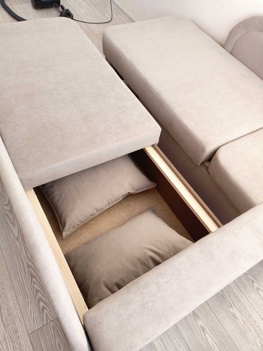 Диваны детские, есть два в наличии.