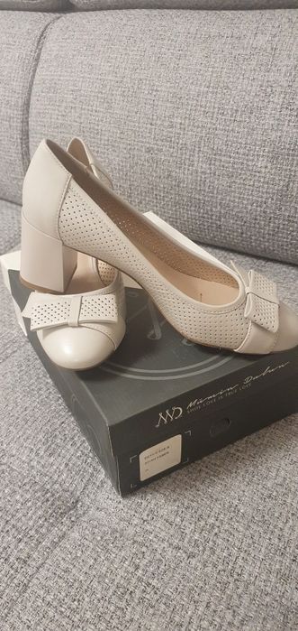 Туфли бежевые кожаные