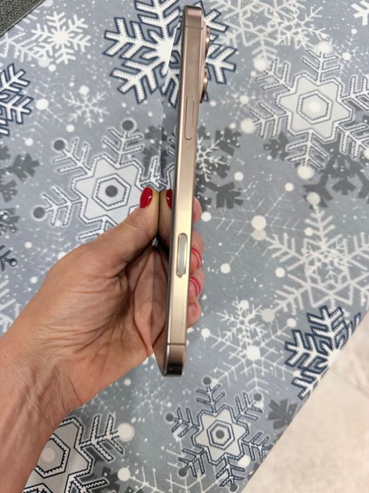 Айфон про Макс 16