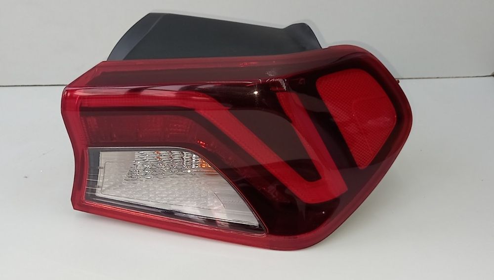 KIA K5 o'ng va chap orqa fara